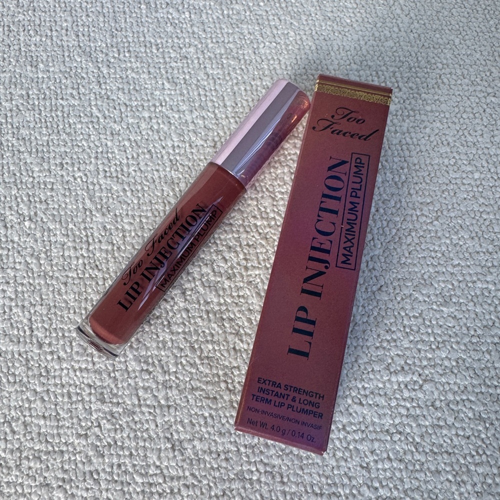 Too Faced Lip Injection Maximum Plump - Ready for it lip gloss
